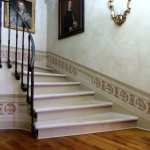 Zoccolatura con Fregio Dipinto a Trompe-l'Oeil